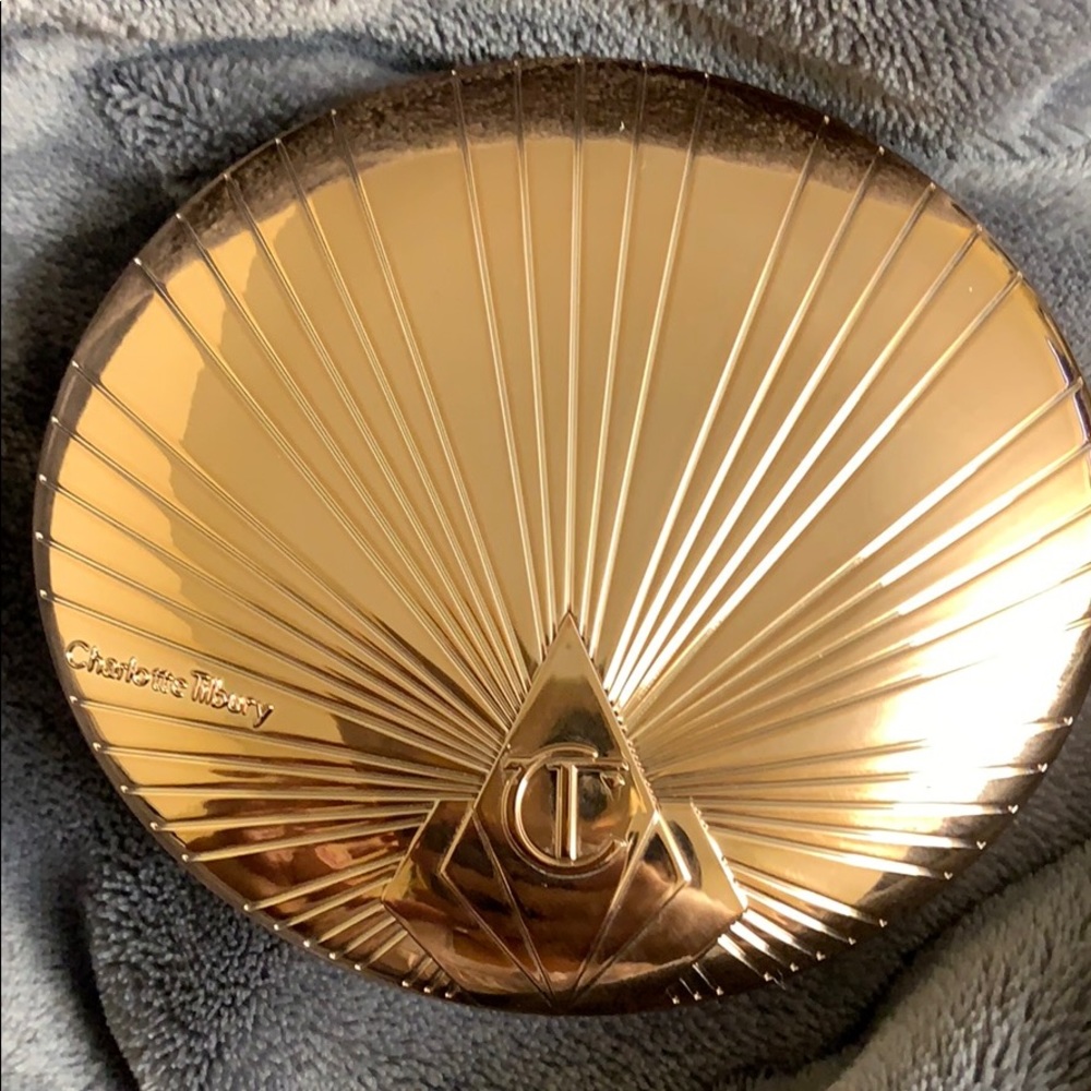 Charlotte tilbury airbrush face bronzer